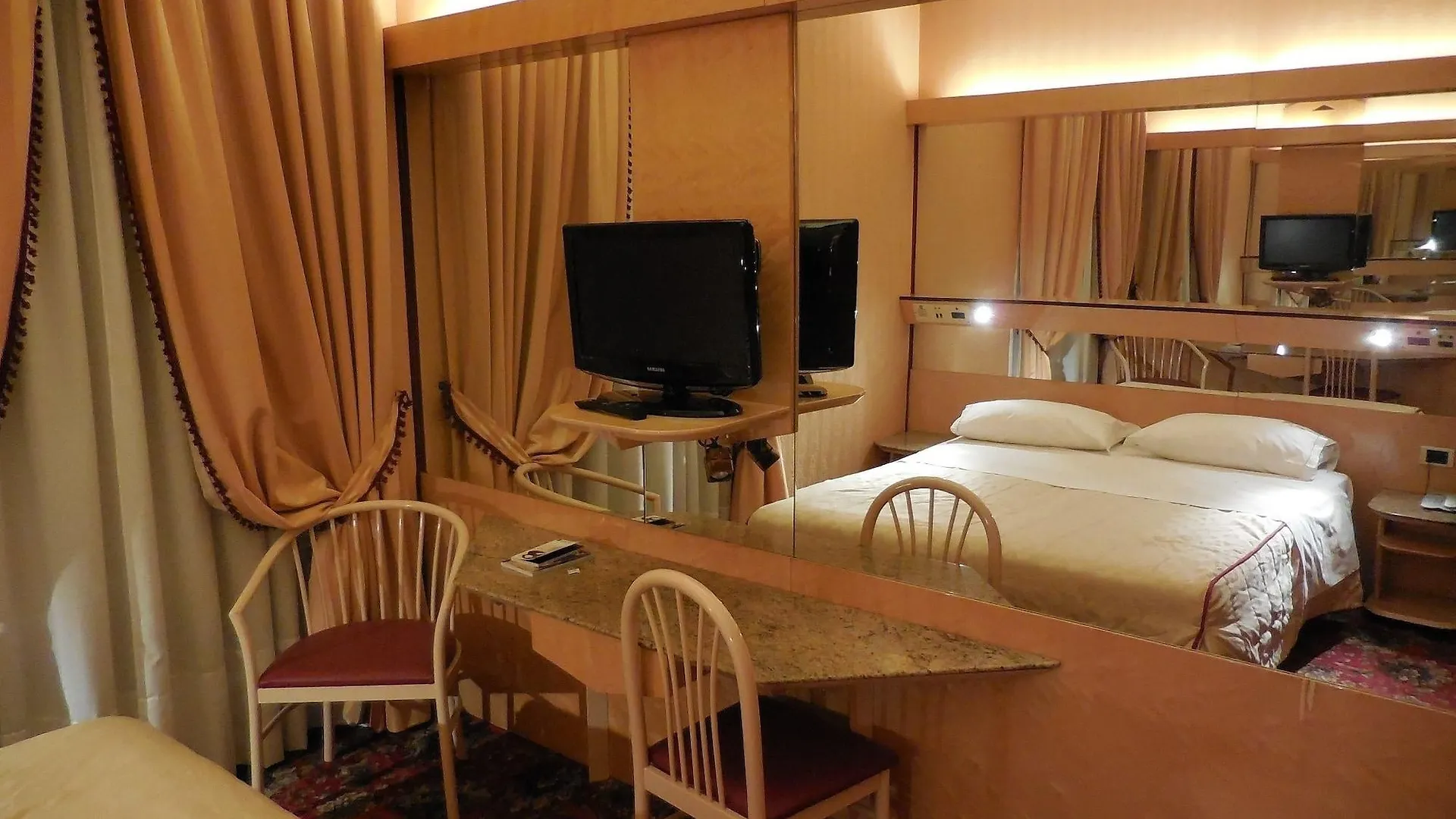 Hotel Roma Cesano Boscone 4*, Milán Italia